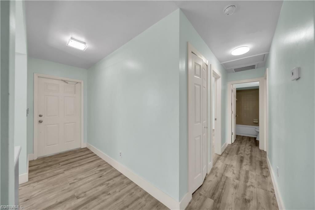 Image 20 of property listing at 1521 SW 47th TER 204, Cape Coral, FL 33914
