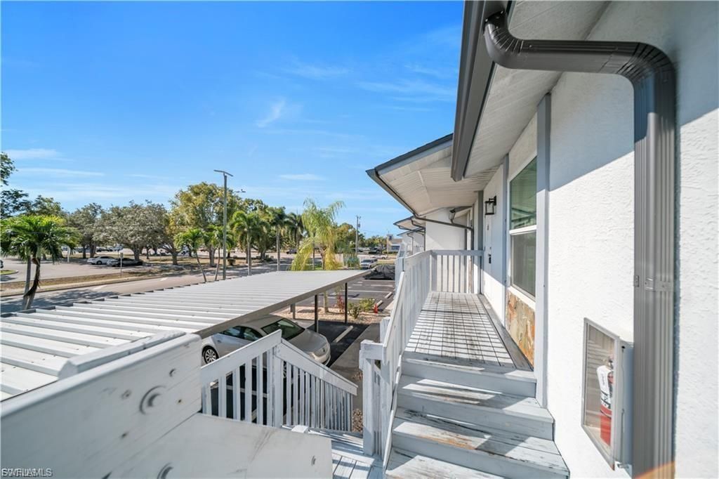 Image 25 of property listing at 1521 SW 47th TER 204, Cape Coral, FL 33914