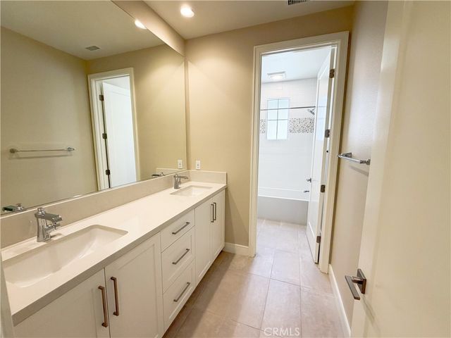 124 Albero, Irvine, CA 92602