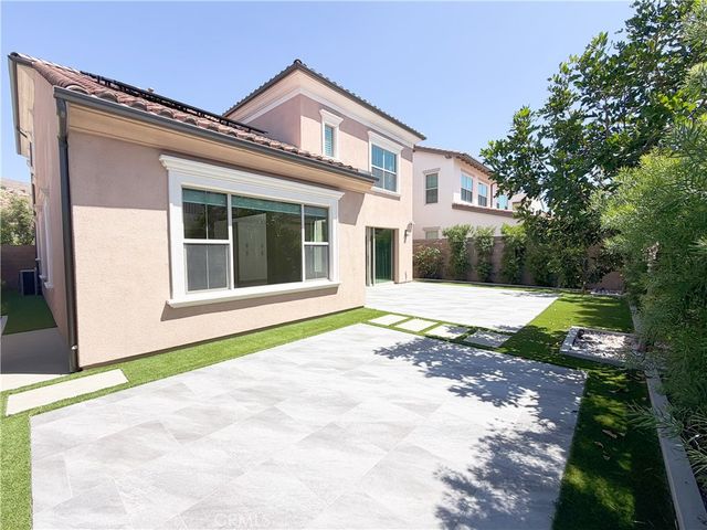 124 Albero, Irvine, CA 92602