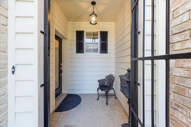 7445 Brompton Street, Houston, TX 77025