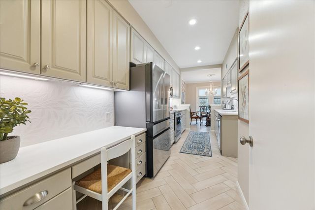 7445 Brompton Street, Houston, TX 77025