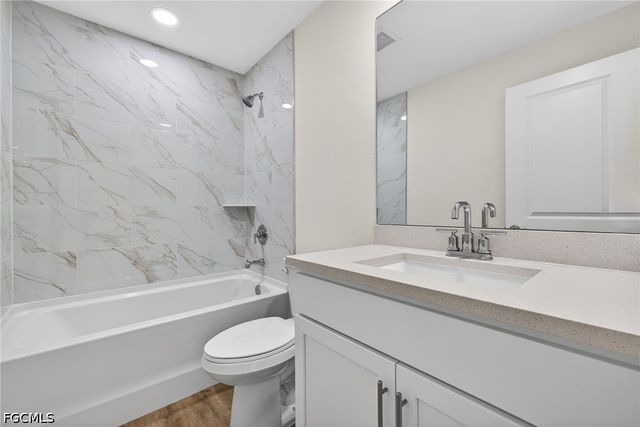 1726 NW 3rd ST, Cape Coral, FL 33993