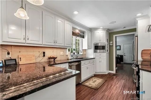 95 Wildwood Drive, Stratford, CT 06614