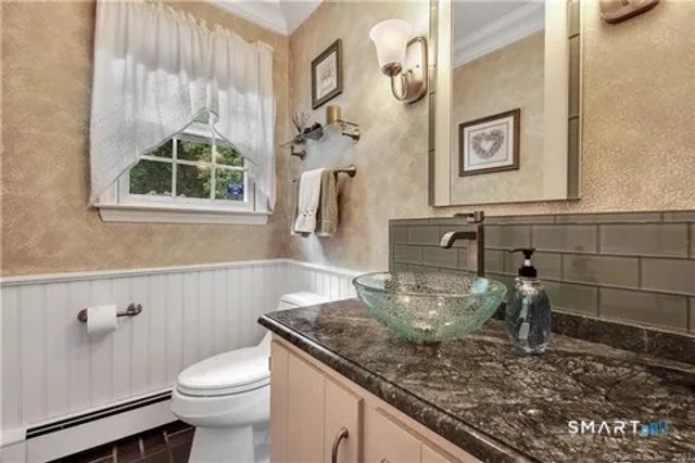 95 Wildwood Drive, Stratford, CT 06614