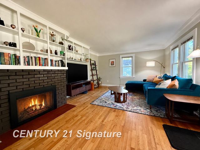 212 Auburn Street, Midland, MI 48640