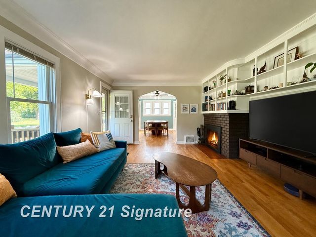 212 Auburn Street, Midland, MI 48640