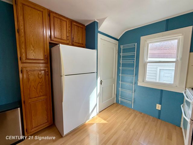 212 Auburn Street, Midland, MI 48640