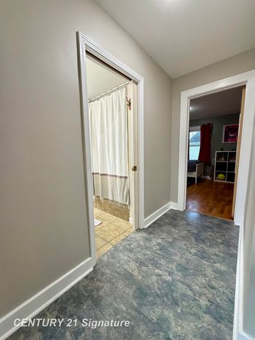 212 Auburn Street, Midland, MI 48640