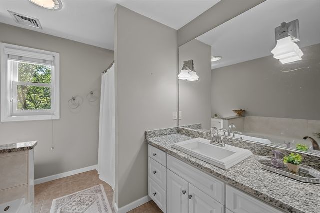 17 Rock Ave, Hudson, MA 01749