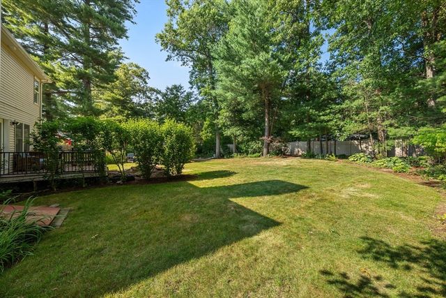 17 Rock Ave, Hudson, MA 01749