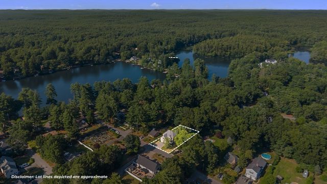 17 Rock Ave, Hudson, MA 01749