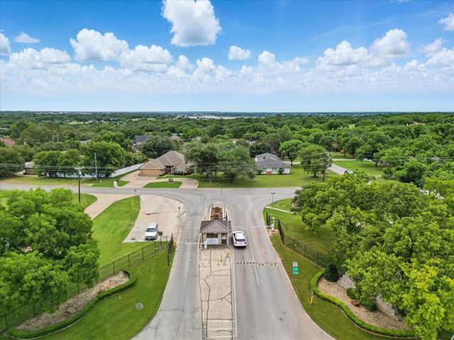 6309 Sioux Drive, De Cordova, TX 76049