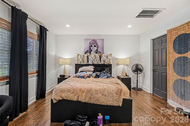 1027 Dresden Drive W, Charlotte, NC 28205