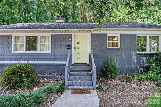 1027 Dresden Drive W, Charlotte, NC 28205