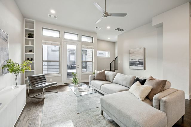 4226 Roseland Avenue 203, Dallas, TX 75204