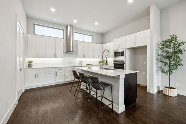 4226 Roseland Avenue 203, Dallas, TX 75204