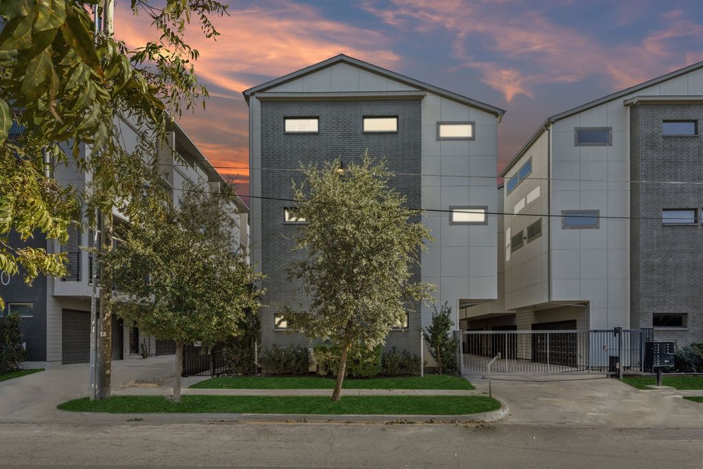 4226 Roseland Avenue 203, Dallas, TX 75204