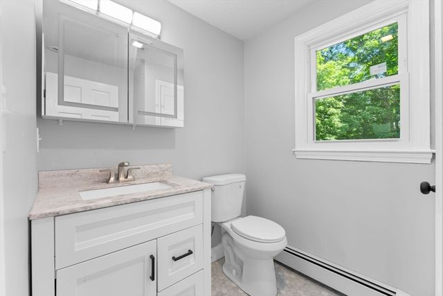5 Tuckoosa Cir, Bridgewater, MA 02324
