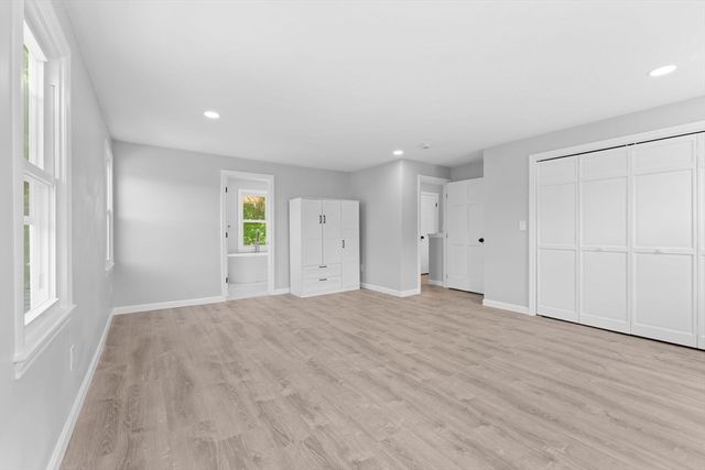 5 Tuckoosa Cir, Bridgewater, MA 02324