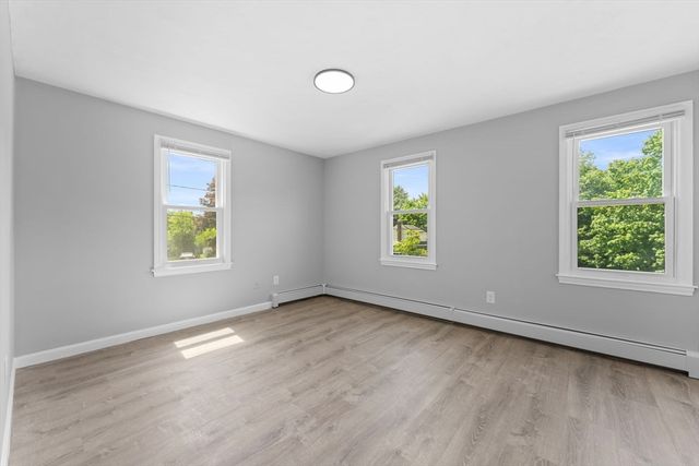 5 Tuckoosa Cir, Bridgewater, MA 02324