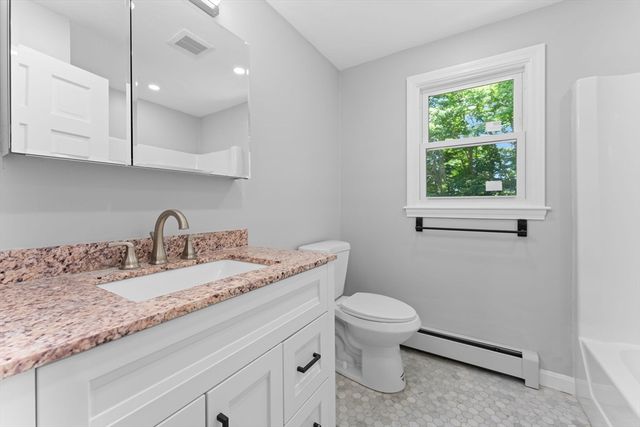 5 Tuckoosa Cir, Bridgewater, MA 02324