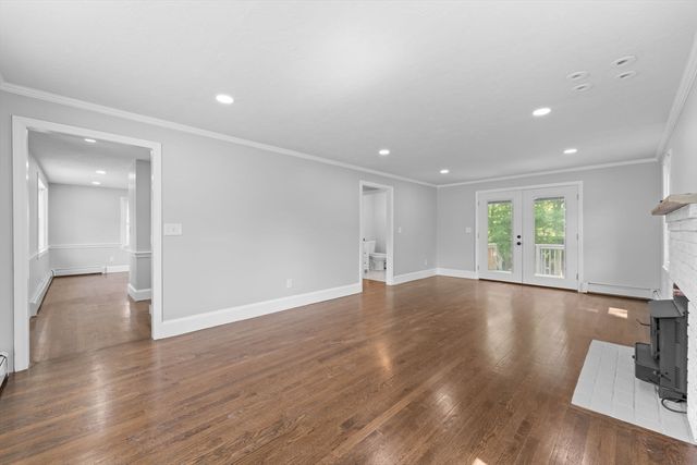 5 Tuckoosa Cir, Bridgewater, MA 02324