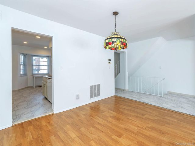 78 Santa Barbara Drive, Plainview, NY 11803