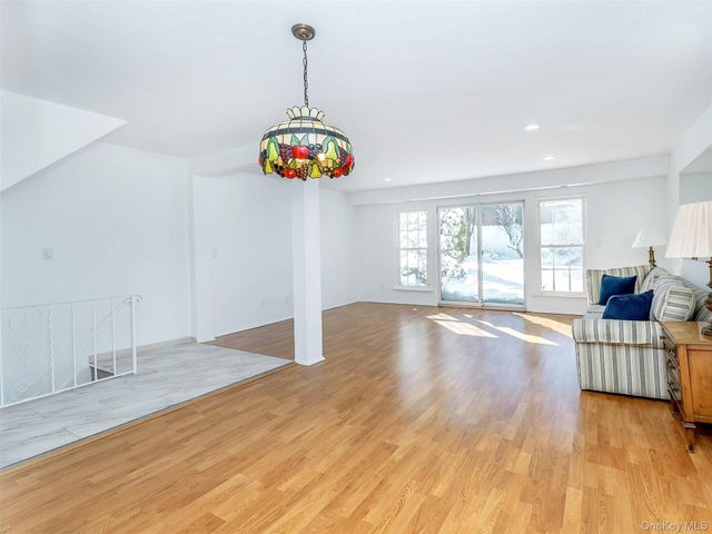 78 Santa Barbara Drive, Plainview, NY 11803