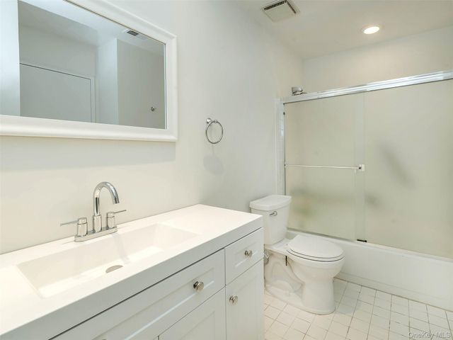 78 Santa Barbara Drive, Plainview, NY 11803