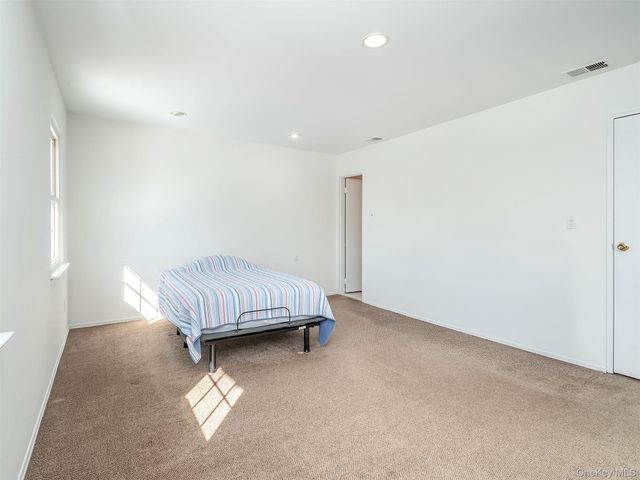 78 Santa Barbara Drive, Plainview, NY 11803