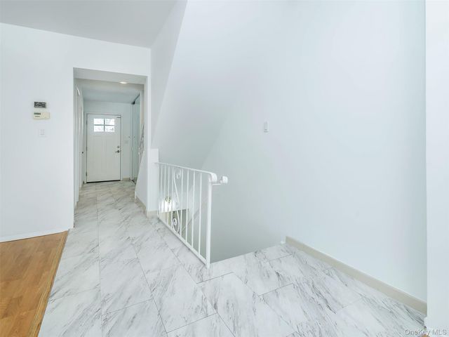 78 Santa Barbara Drive, Plainview, NY 11803