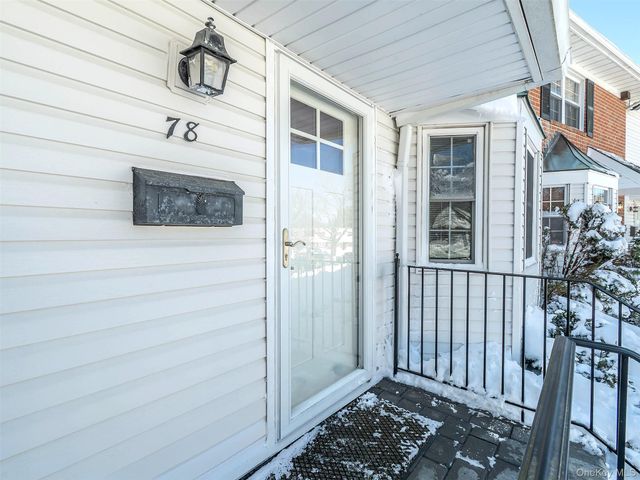 78 Santa Barbara Drive, Plainview, NY 11803