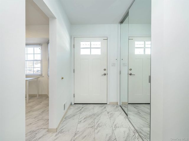 78 Santa Barbara Drive, Plainview, NY 11803