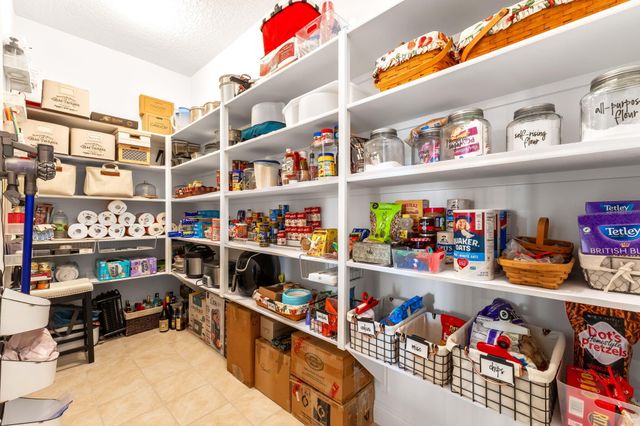 9016 Retablo Road NW, Albuquerque, NM 87120