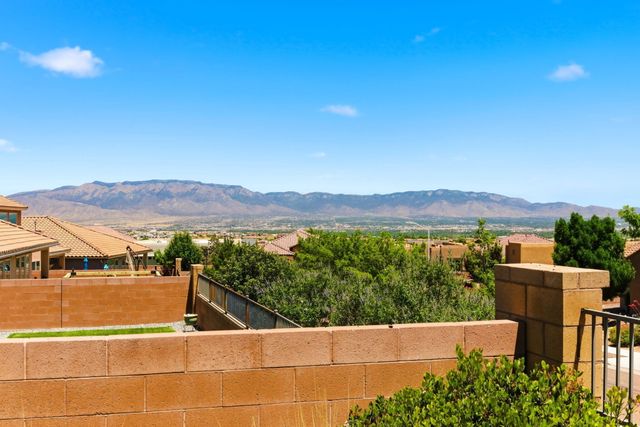 9016 Retablo Road NW, Albuquerque, NM 87120