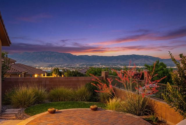 9016 Retablo Road NW, Albuquerque, NM 87120