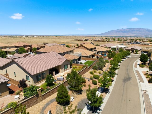 9016 Retablo Road NW, Albuquerque, NM 87120