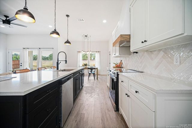 100 S Micah Andrews, Blanco, TX 78606