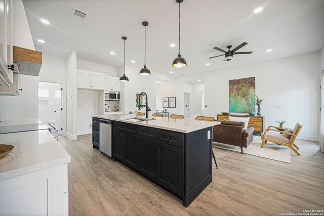 100 S Micah Andrews, Blanco, TX 78606