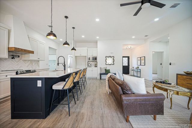 100 S Micah Andrews, Blanco, TX 78606