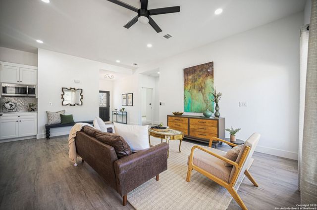 100 S Micah Andrews, Blanco, TX 78606