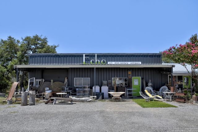 100 S Micah Andrews, Blanco, TX 78606