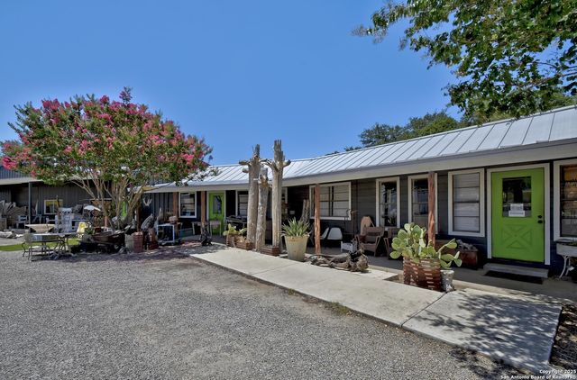 100 S Micah Andrews, Blanco, TX 78606