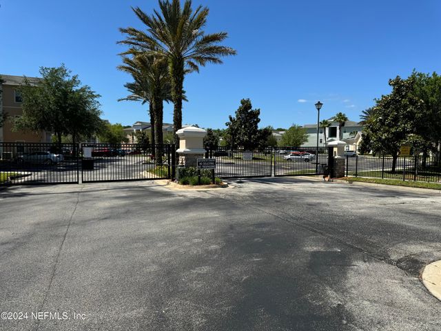 4935 ISLAMORADA Lane 304, Jacksonville, FL 32256