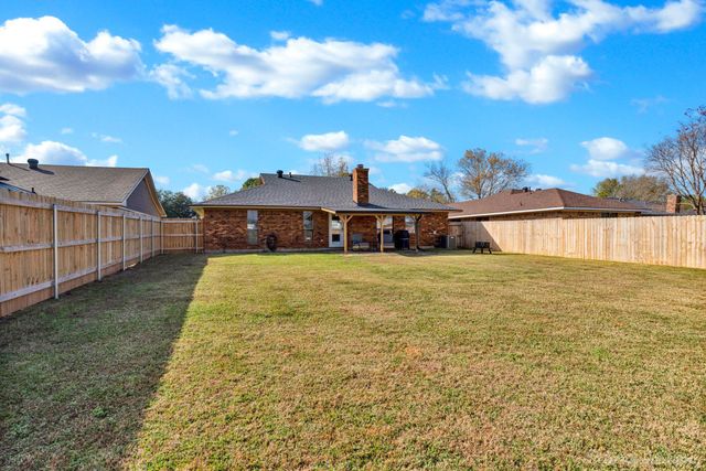 6329 Anandale Drive, Bossier City, LA 71112