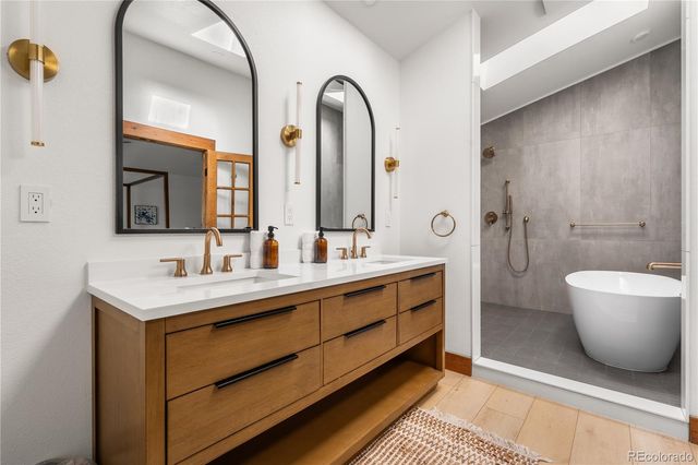 9662 W 69th Place, Arvada, CO 80004