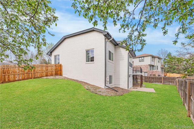 9662 W 69th Place, Arvada, CO 80004