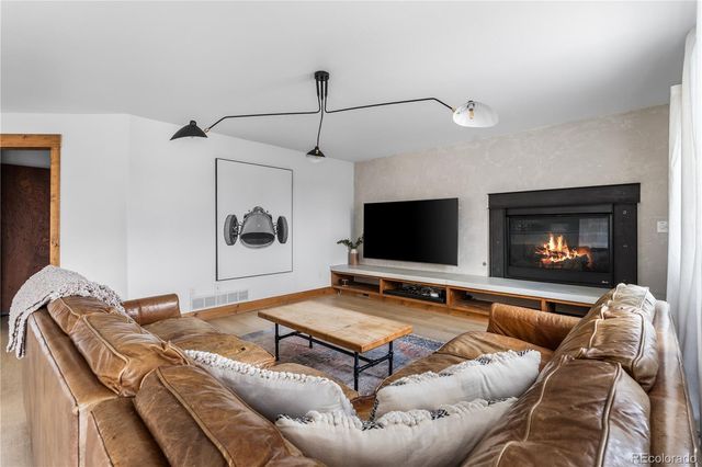 9662 W 69th Place, Arvada, CO 80004