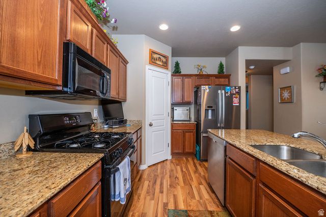 5432 W BRENTFORD CT, West Valley City, UT 84120